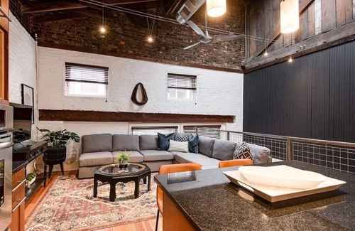 Downtown Louisville Condo | Whirlaway Loft - Heart of Downtown/NuLu