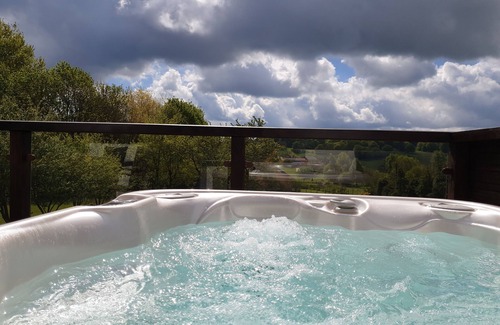 Fleringen Apartment | Whirlpool, sauna, steam bath,
