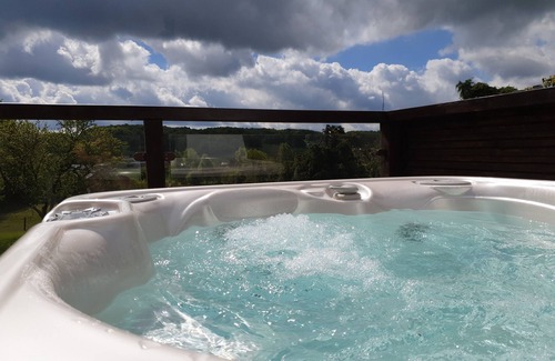 Fleringen Apartment | Whirlpool, sauna, steam bath,