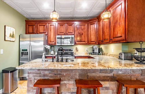 Tullahoma House | Whiskey Cove, Lakeside Fire Pit, Private Dock, Easy Water Access on Calm Cove, 5BD 2BA Sleeps 12