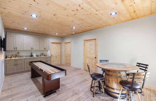 Mineral Bluff Cabin | Whiskey & Woods - Newly built cabin with fireplace, wifi, and more!