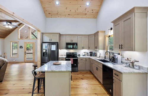 Mineral Bluff Cabin | Whiskey & Woods - Newly built cabin with fireplace, wifi, and more!