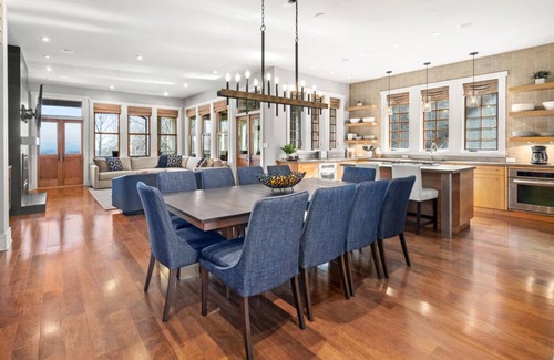 Leicester House | Whisper Mountain Lodge | Luxurious Home with Long-range Mountain Views