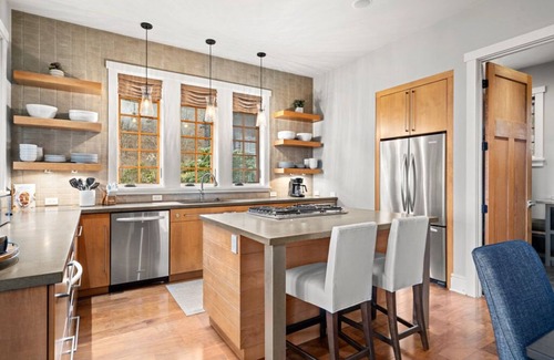 Leicester House | Whisper Mountain Lodge | Luxurious Home with Long-range Mountain Views
