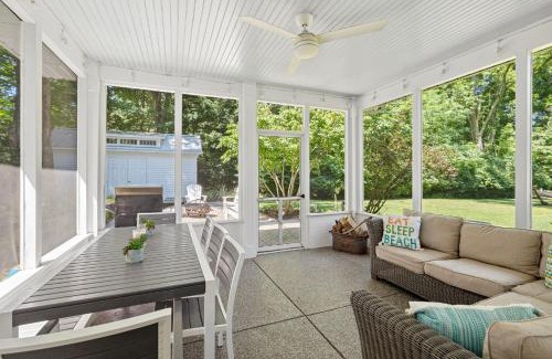 Lakeside House | Whispering Arbor