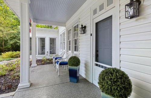 Lakeside House | Whispering Arbor