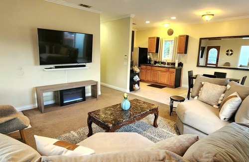 Encanto House | Whispering Palms Grand Cottage