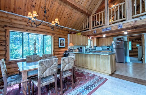 Victor Cabin | Whispering Pines Cabin | Forest Hideaway