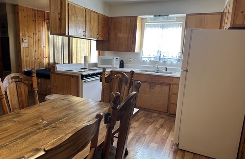 Pinetop-Lakeside Cabin | Whispering Pines - Cabin *9 (2 Bedroom)