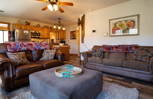 Butler Cabin | Whispering Pines CabinHot Tub, Gas Fireplace, Free Wi-Fi, Fire Pit, Master Suite
