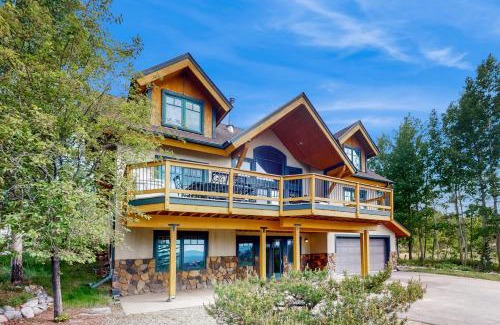 Innsbruck Val Moritz House | Whispering Pines Hideaway
