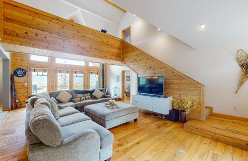 Innsbruck Val Moritz House | Whispering Pines Hideaway