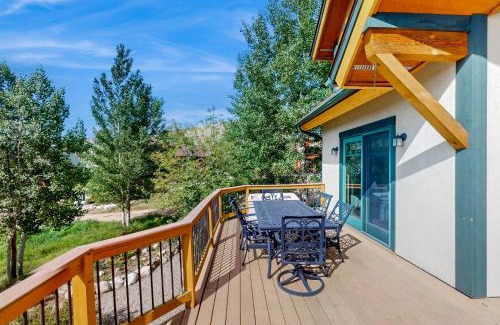 Innsbruck Val Moritz House | Whispering Pines Hideaway