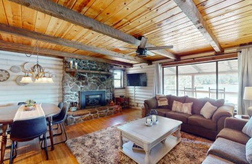 Munds Park House | Whispering Pines Lakehouse