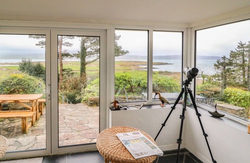 Ahakista Cottage | WHISPERING PINES, pet friendly in Kilcrohane, County Cork