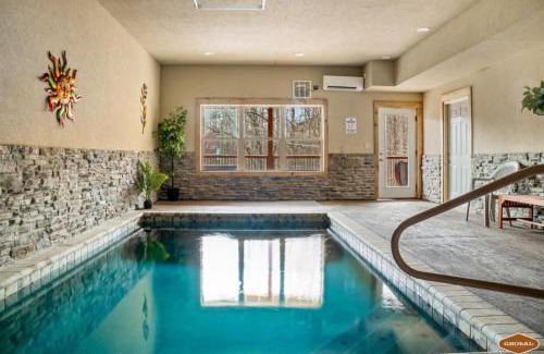 Gatlinburg - Pigeon Forge Ski Chalet | Whispering Pines Retreat By Ghosal Luxury Lodging