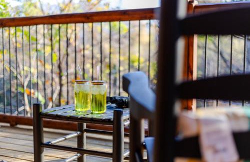 Gatlinburg - Pigeon Forge Ski Chalet | Whispering Pines Retreat By Ghosal Luxury Lodging