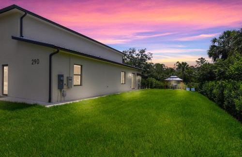 Rural Estates House | Whispering Pines Retreat