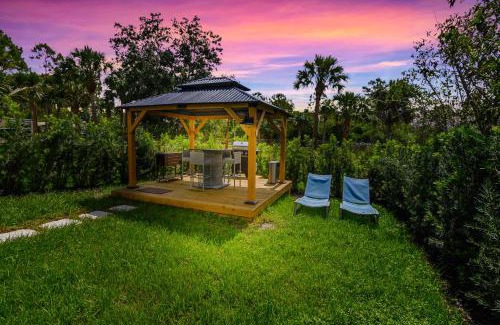 Rural Estates House | Whispering Pines Retreat