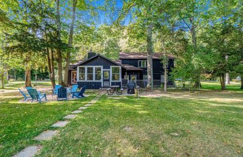 Lake Township House | Whispering River Hideaway