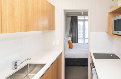 Gisborne Apartment | Whispering Sands Motel