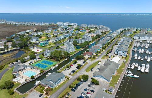 Manteo Apartment | Whispering Sound