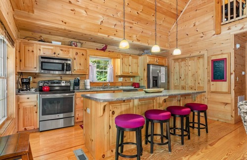 Hendersonville Cabin | Whispering Trees Cabin