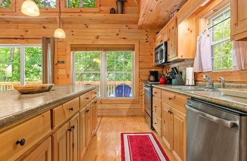 Hendersonville Cabin | Whispering Trees Cabin