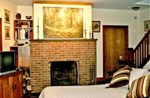 Lenox Bed & Breakfast | Whistler's Inn