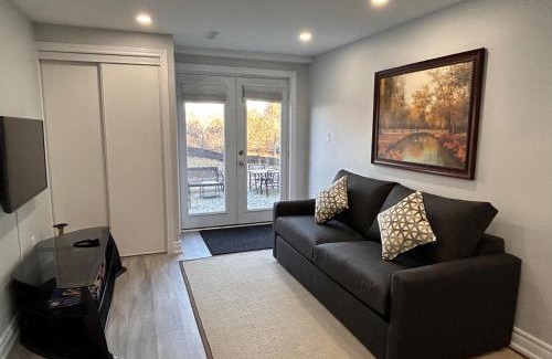 Whitby House | Whitby Hideout - 3BR, 5BD, 3WR, Pool Table, Sauna