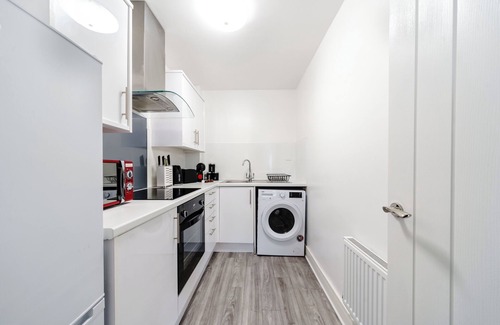 Gabalfa Apartment | Whitchurch 2 Bedroom Flat near Hospital