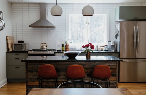Moretown House | White Birch Haus:Located in the heart of the Mad River Valley-Close to Sugarbush