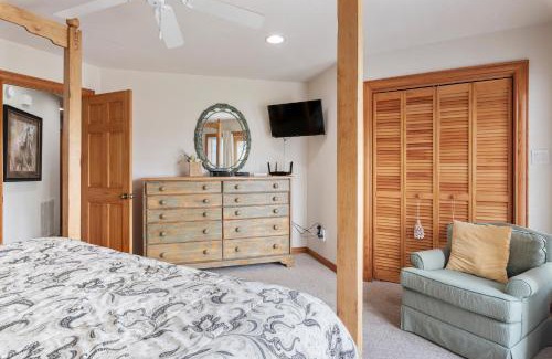Buck Island House | White Dolphin Right