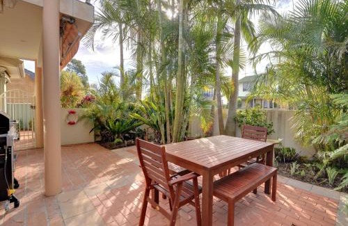 Nelson Bay House | White Horses, 7B Achilles Street