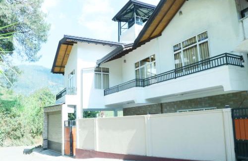 Hatton House | White House Bungalow Hatton