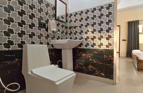 Jhajjar Hotel | White House Country Inn