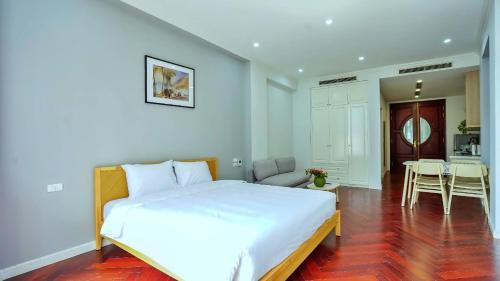 Quang An Apartment | White House