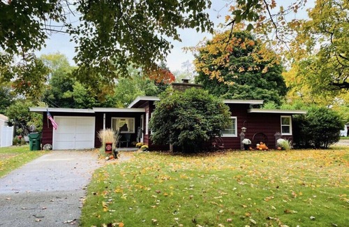 Whitehall House | White Lake Haven Summ