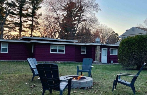 Whitehall House | White Lake Haven Summ