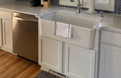 Montague House | White Lake view bright newly renovated cottage