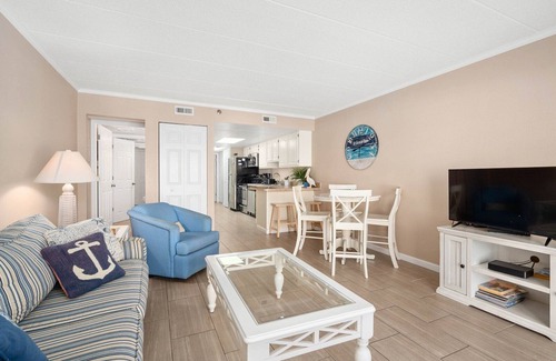 Ocean City Condo | White Marlin - Adorable bayfront condo. downtown OC with outdoor pool