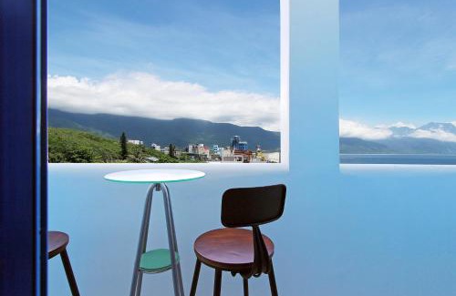 Xincheng House | White Mediterranean