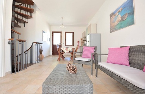 Santa Maria Navarrese Apartment | White Navarrese House B