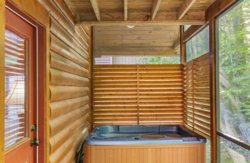 White Oak Lodge House | White Oak 212 By Avada Properties