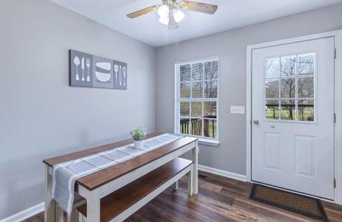 Trenton House | White Oak - fire pit fast wifi & free parking