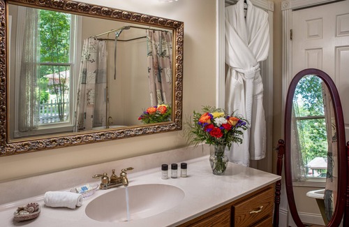 Jefferson Bed & Breakfast | White Oak Manor Bed & Breakfast