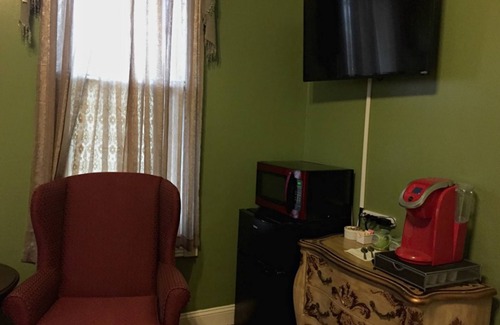 Jefferson Bed & Breakfast | White Oak Manor Bed & Breakfast