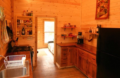 Isabella Cabin | White Pine Retreat - NEW seasonal discount rates