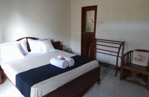 Wayikkal House | White Residence