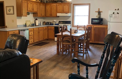 Flippin House | White River trout fishing/reunion getaway in Flippin AR w/boat ramp & game room